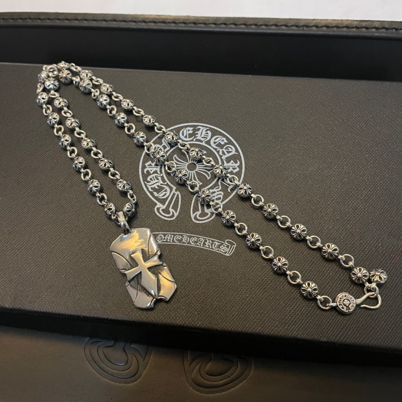 Ch**me He**ts necklaces
